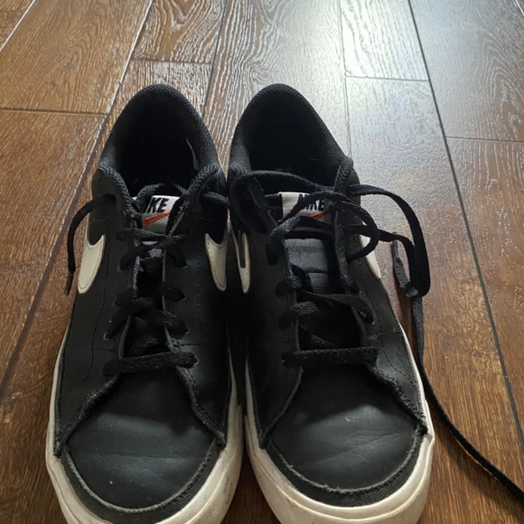 Boys Nike Court Shoes - Picture 2 of 5